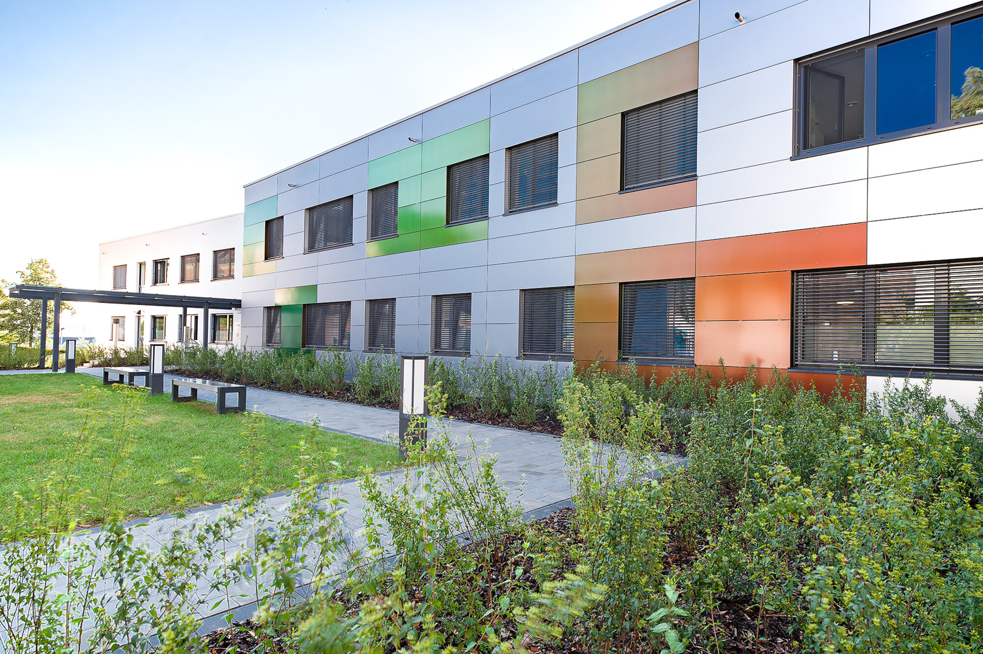 Außenansicht der Klinik für Kinder- und Jugendpsychiatrie Ansbach